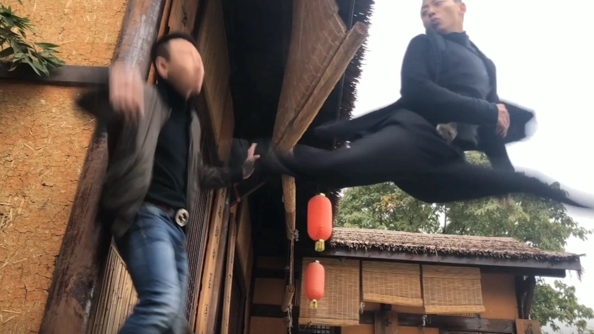 (UP主基本功大赛)师兄的要求越来越过份了,璟天很无语。